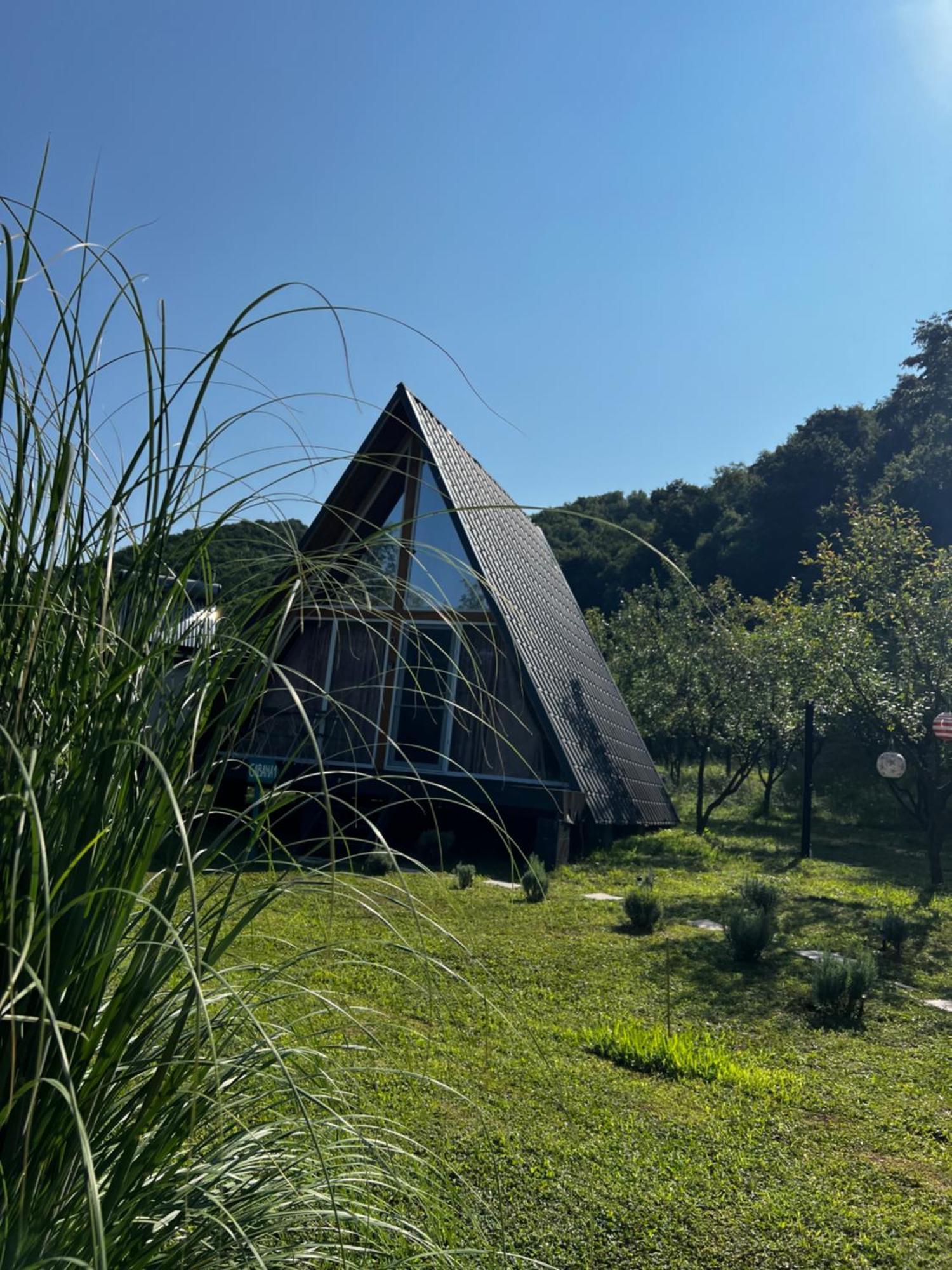 Cabane A-Frame Svinita Exterior photo